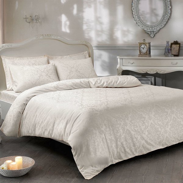 Свадебное постельное белье: как выбрать и создать атмосферу романтики в спальне